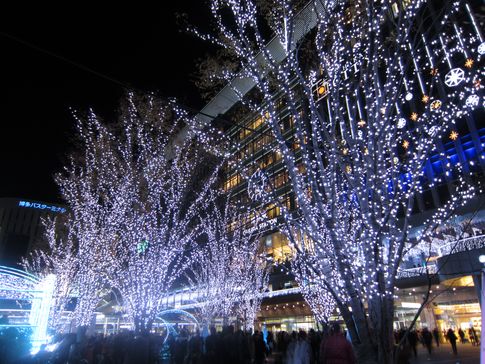 「ハカタリボンWINTER SOUND」とJR博多駅クリスマスイルミネーション in 九州福岡博多4