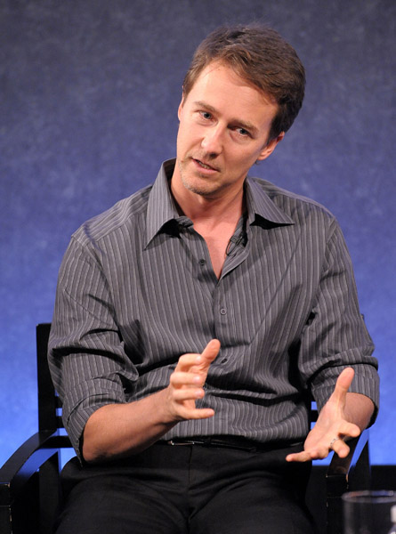 edward-norton-by-the-people-press-conference-101509-01.jpg