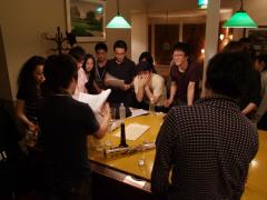 ライブ直前の打ち合わせ時…緊張感が…