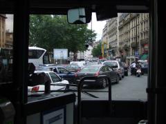 パリ市内は大渋滞！